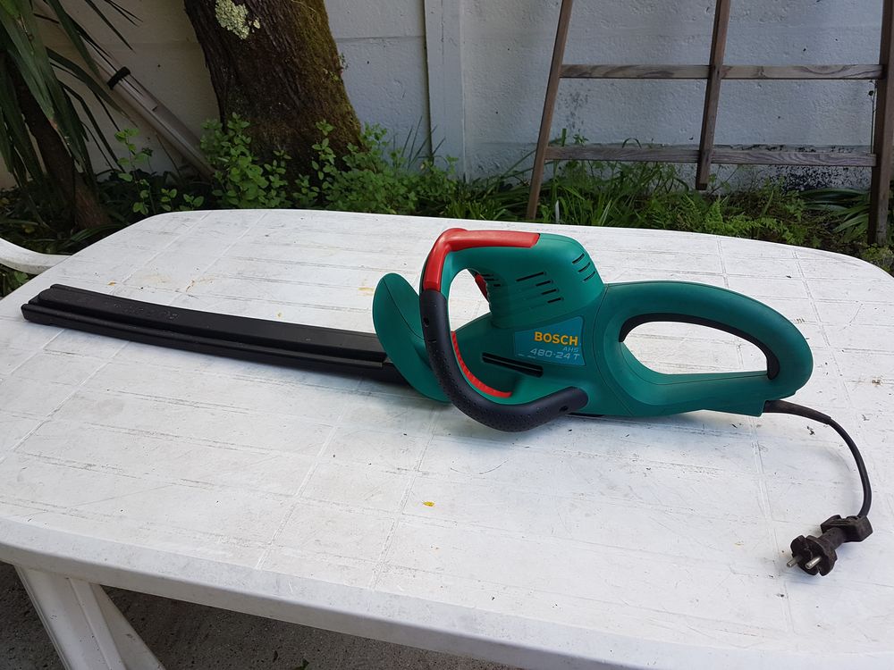 Taille haie Bosch 480-24T 30 M�rignac (33)