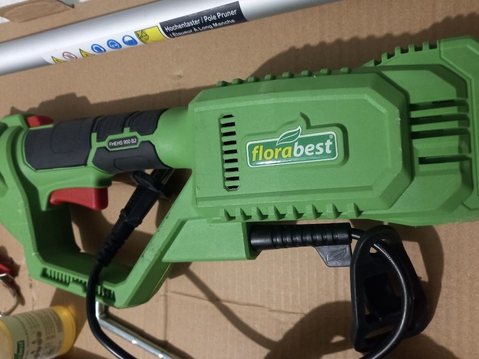 Taille haie �lagueuse 60 Sauvian (34)