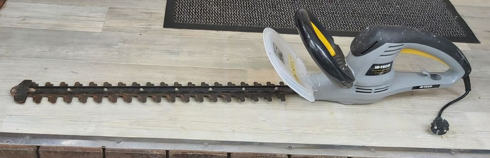 TAILLE HAIE ELECTRIQUE 40 Dol-de-Bretagne (35)