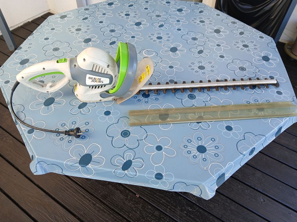 Taille haie �lectrique 35 Dou�-la-Fontaine (49)