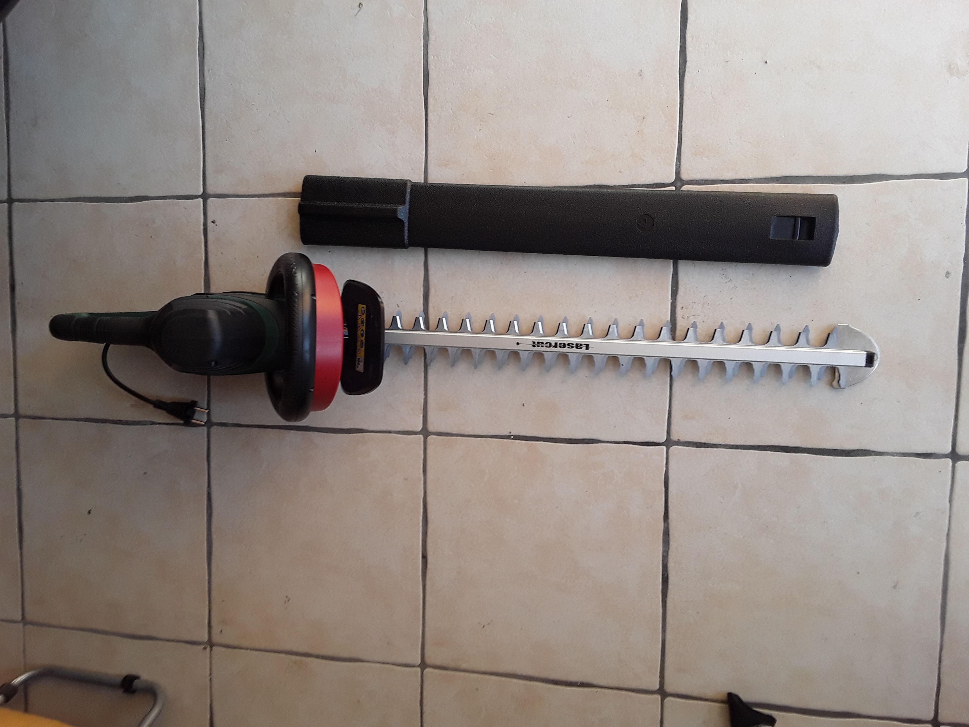 Taille haie �lectrique neuf 20 Saint-Hippolyte-du-Fort (30)