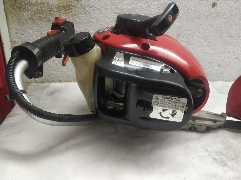 taille haie de marque japonaise 180 La Ville-du-Bois (91)