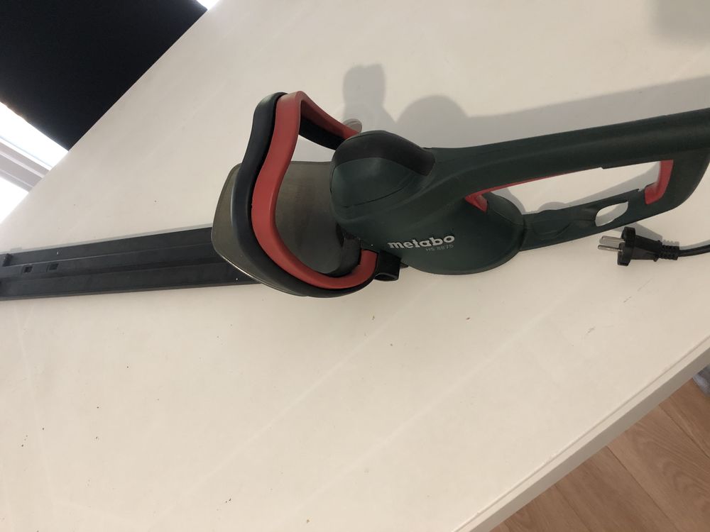 Taille haie Metabo 130 �pernon (28)