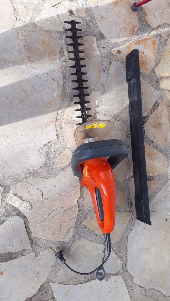 TAILLE HAIE 30 Grasse (06)