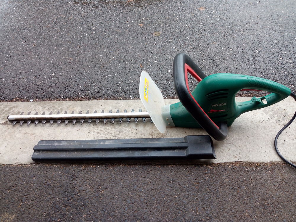 Taille haies �lectrique 30 Max�ville (54)