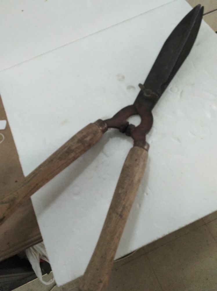 Taille haies manuel 12 Le Creusot (71)