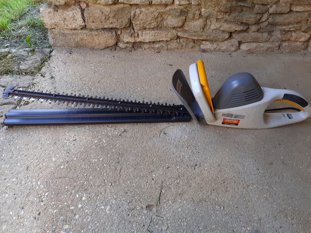 Taille haies 20 �cordal (08)