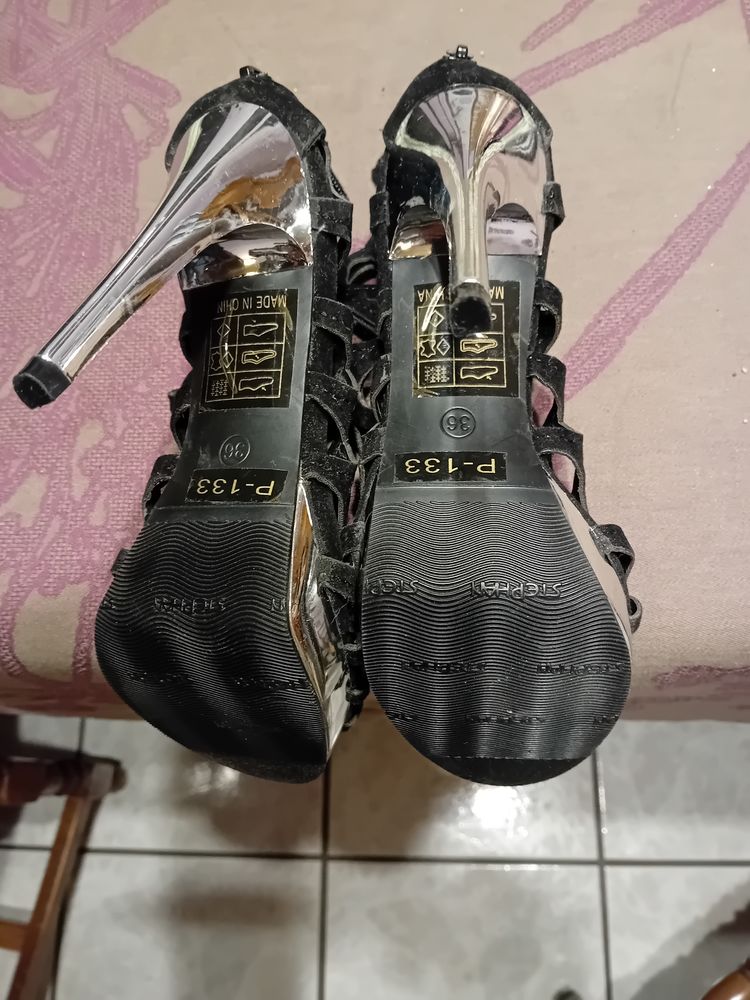 taille 36  talon argent� noire 0 Coucouron (07)