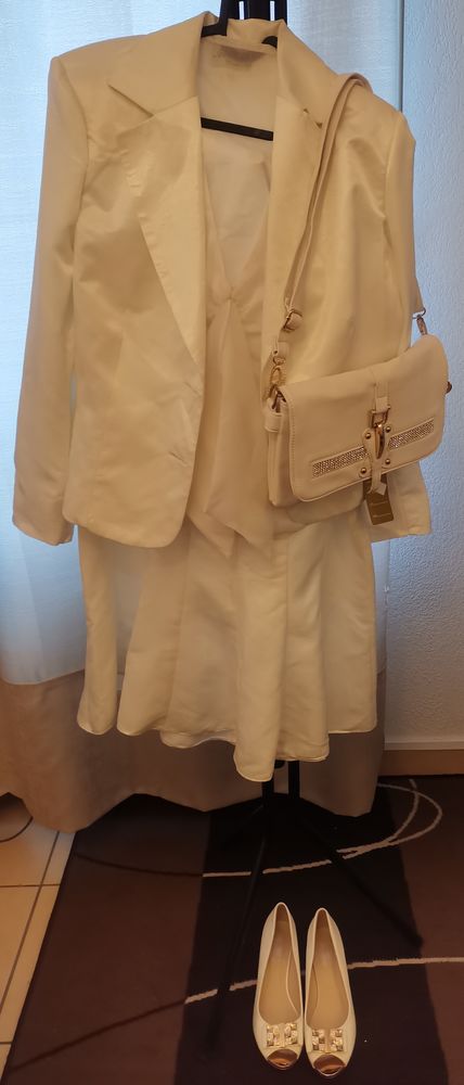 Tailleur blanc de 3 pi�ces 40 Toulouse (31)