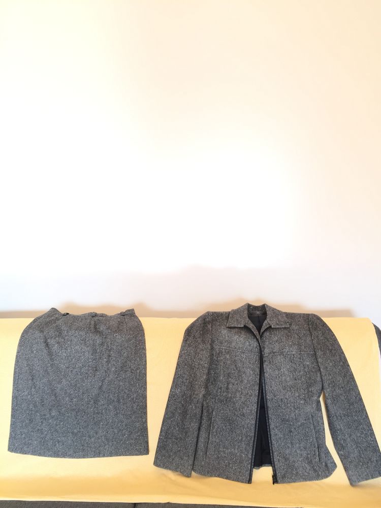 tailleur Caroll 35 Paris 19 (75)