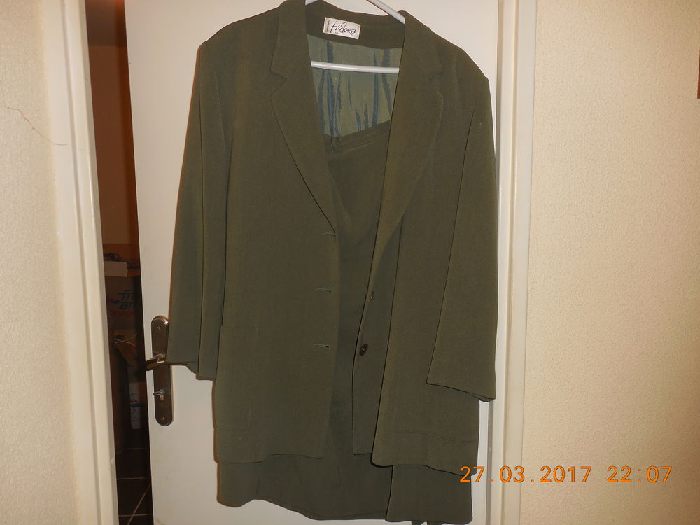 tailleur en dessous du genoux 30 S�te (34)