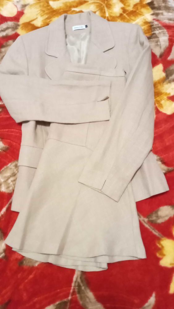 Tailleur femme 90 Saint-M�dard-en-Jalles (33)