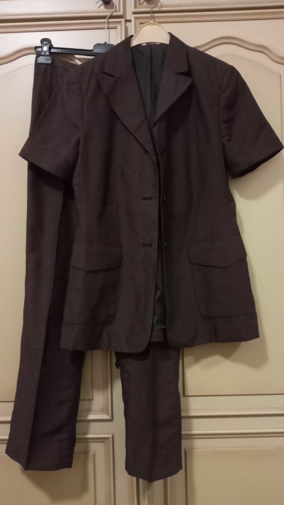 Tailleur femme 140 Saint-M�dard-en-Jalles (33)