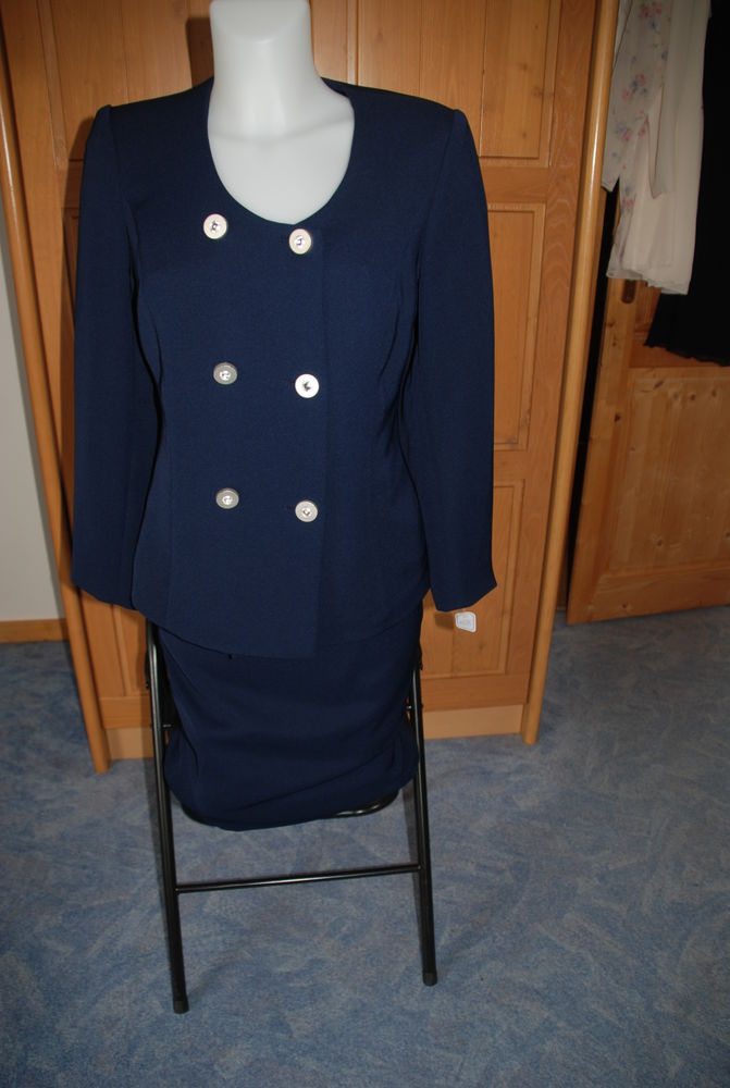 Tailleur habilll� 99 Colmar (68)