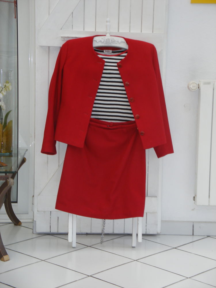 tailleur veste/jupe 30 Ozoir-la-Ferri�re (77)