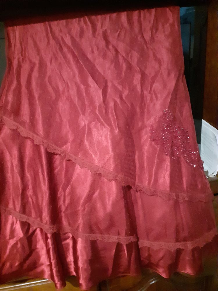 tailleurs de soir�e tr�s chic branch� 80 Ozoir-la-Ferri�re (77)