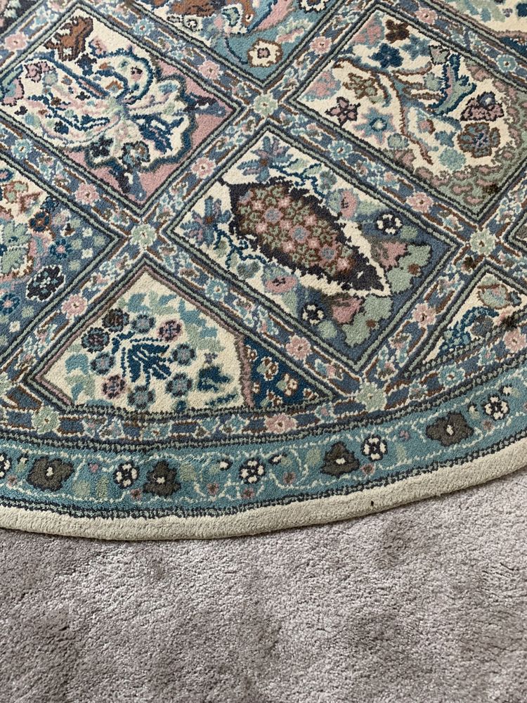 tais rond diametre 1 m
bleu 150 Mareil-Marly (78)