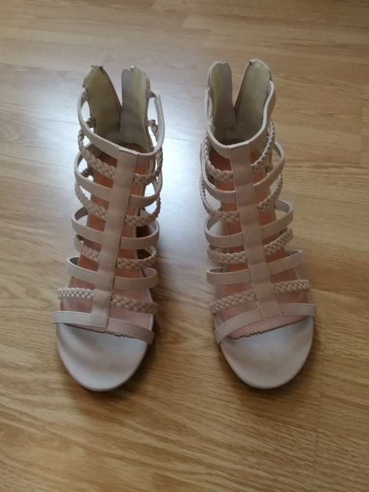 Talons compens�s beige 20 Pl�uc-sur-Li� (22)