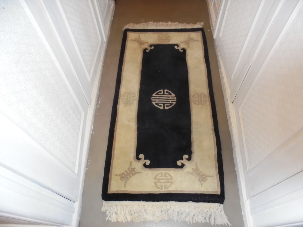 tapis 68 / 140 cm beige / noir 10 Colombes (92)