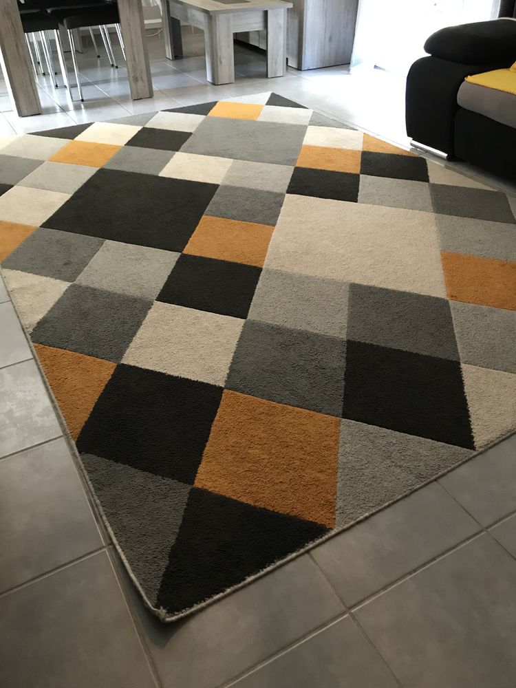 Tapis Conforama 85 Maraussan (34)