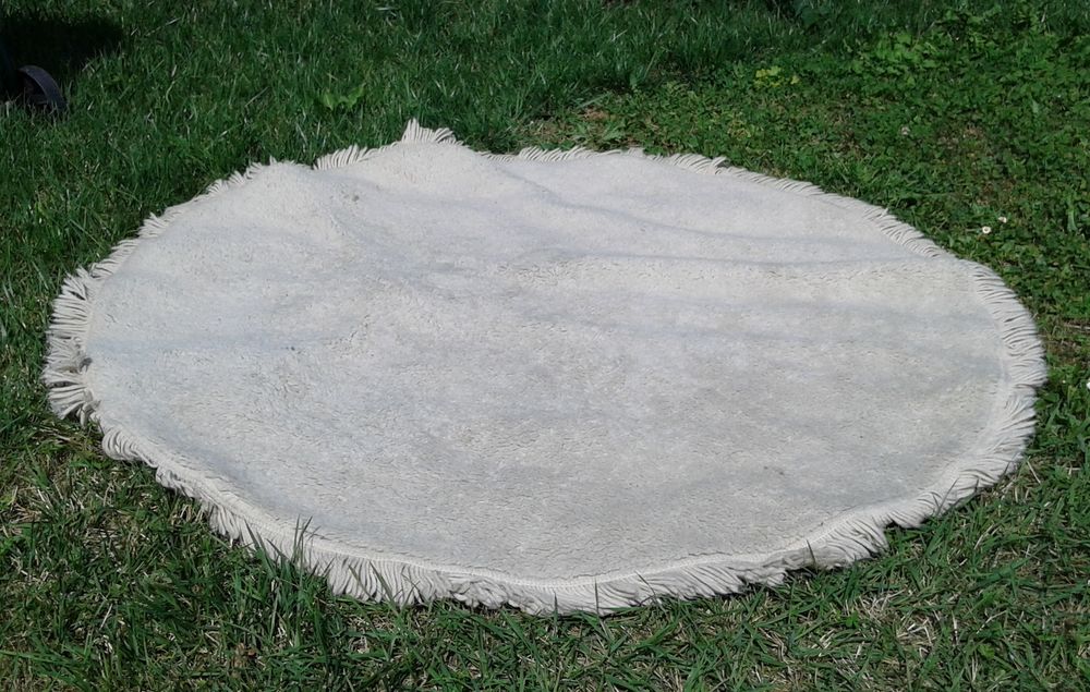 TAPIS EN COTON BLANC CASSE BOUCLETTE DOUBLE
40 Duingt (74)