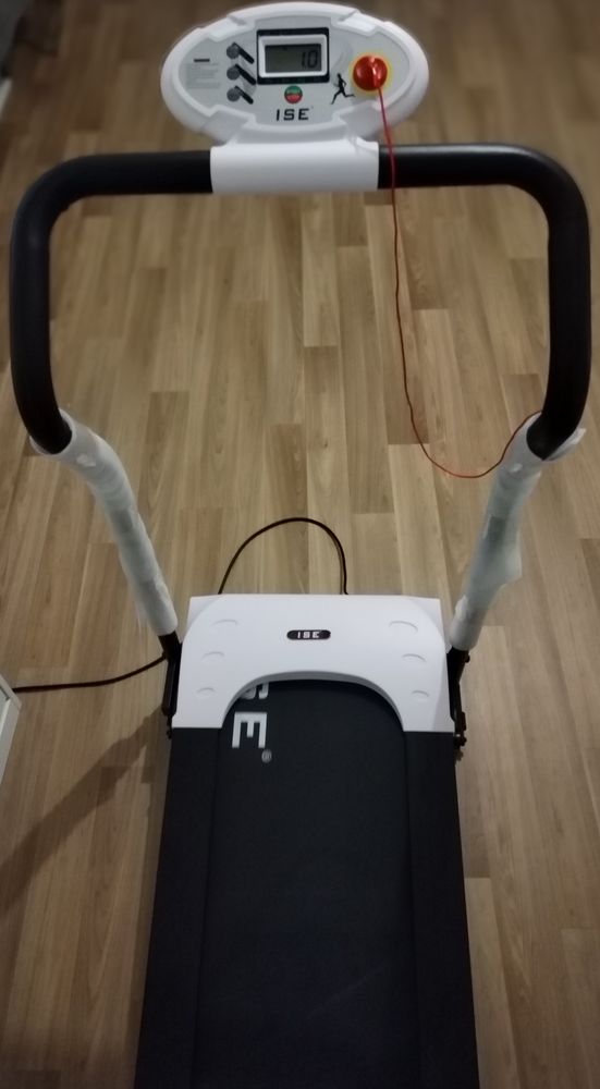 Tapis de course ise �lectrique et pliable 200 Angers (49)