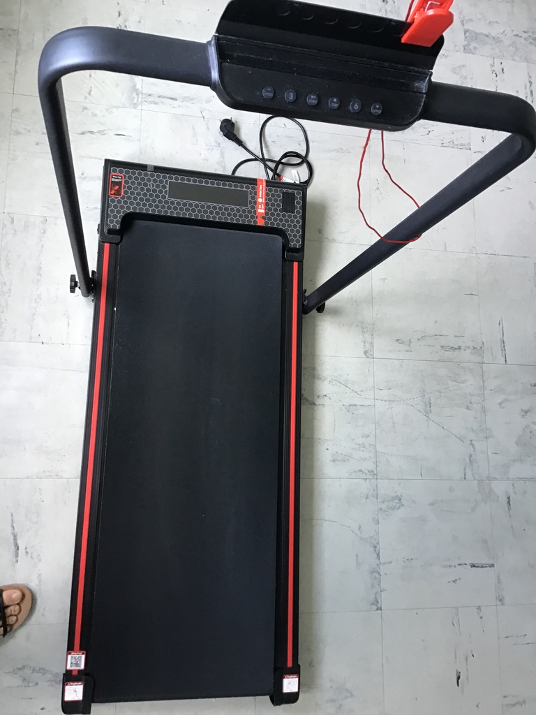 Tapis de Course Noir avec D�tails Rouges 120 Bonneuil-sur-Marne (94)