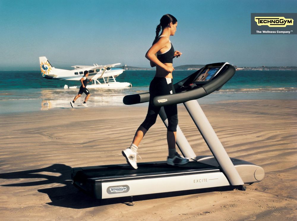 Tapis de course Technogym � usage intensif 3500 Paris 8 (75)