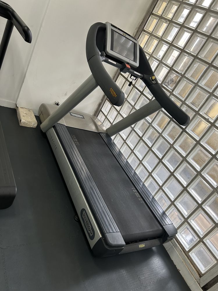 Tapis de course Technogym 2000 Aix-en-Provence (13)