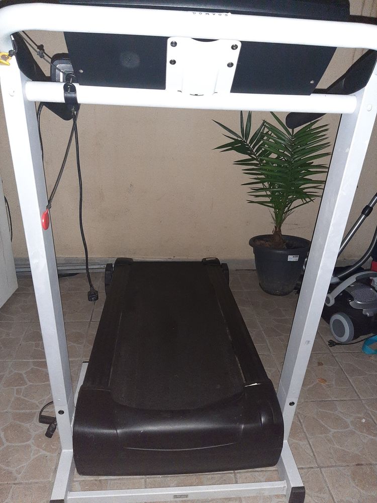 Tapis de courses Domyos TC 530 DECATHLON 180 Sevran (93)