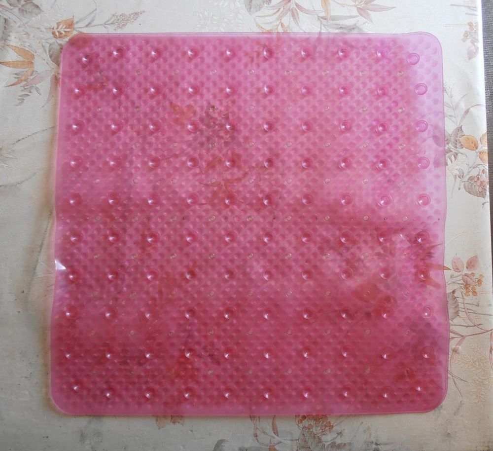 Tapis de douche rose antid�rapant en plastique avec ventouse 5 Aubin (12)