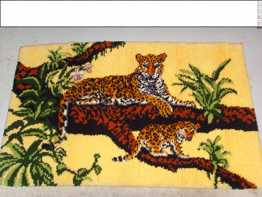 Tapis mural fait main 55 Poitiers (86)