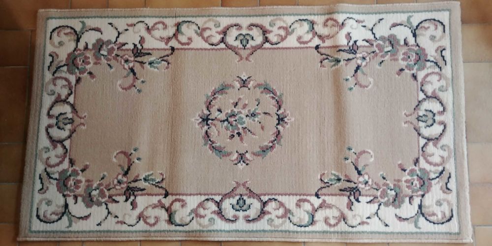 2 Tapis Neufs 13� l'unit� les 2 � 22� Largeur 60cm Longueur 1m10 A venir chercher sur place j'accepte que du liquide. 13 Saint-M�dard-en-Jalles (33)