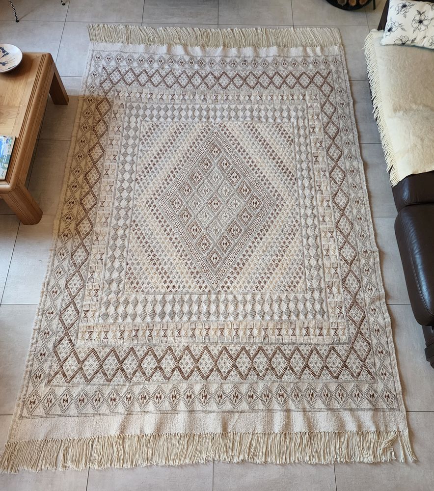 Tapis Oriental Margoum avec certificat d'authenticit� 0 Bouc-Bel-Air (13)