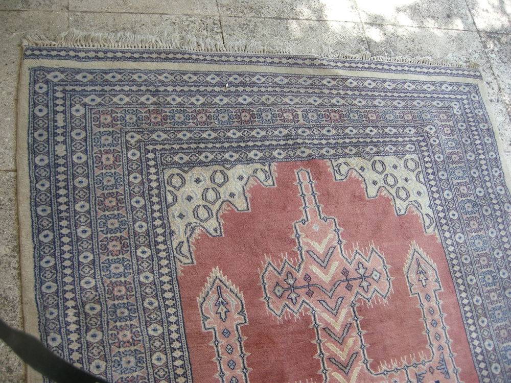 tapis oriental.   1,50m x 2,50m 100 Les Angles (30)