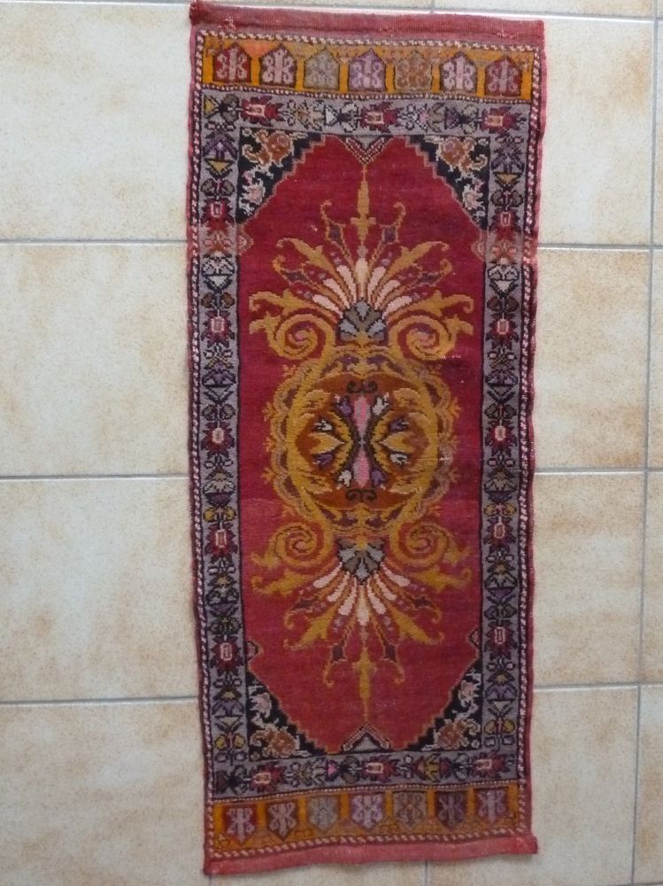 Tapis turc ancien d'Avanos,
110 cm x 45 cm 55 Hersin-Coupigny (62)