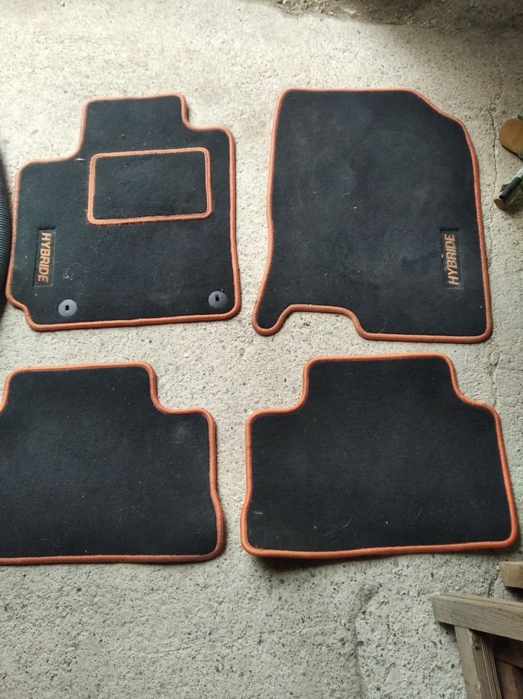 tapis voiture 10 Mori�res-l�s-Avignon (84)