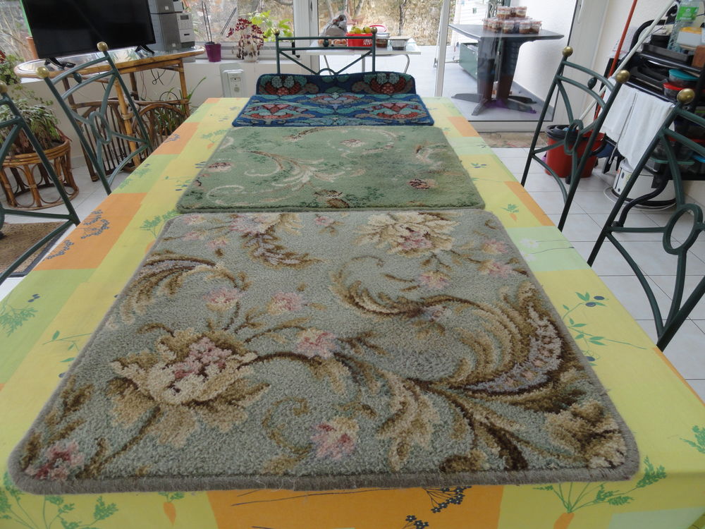 Tapis ( 69 cm X 66 cm ) 13 Sabl�-sur-Sarthe (72)
