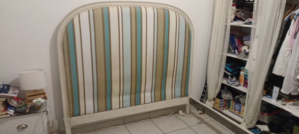 lit tapissier bon �tat, voir photos 70 Saint-Papoul (11)