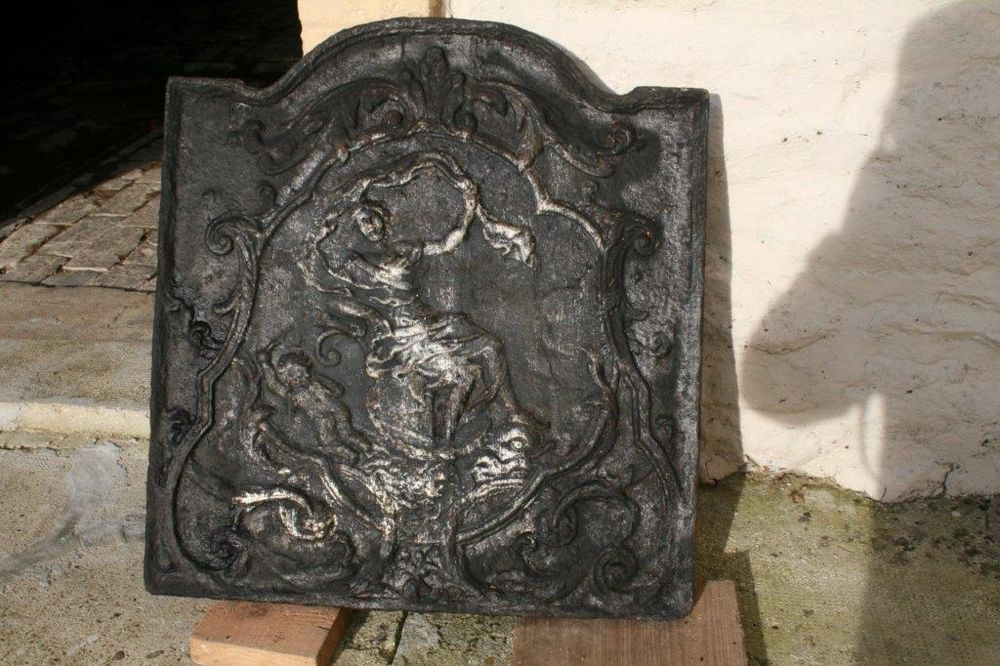 Taque de chemin�e en fonte 65 La Neuville-aux-Jo�tes (08)