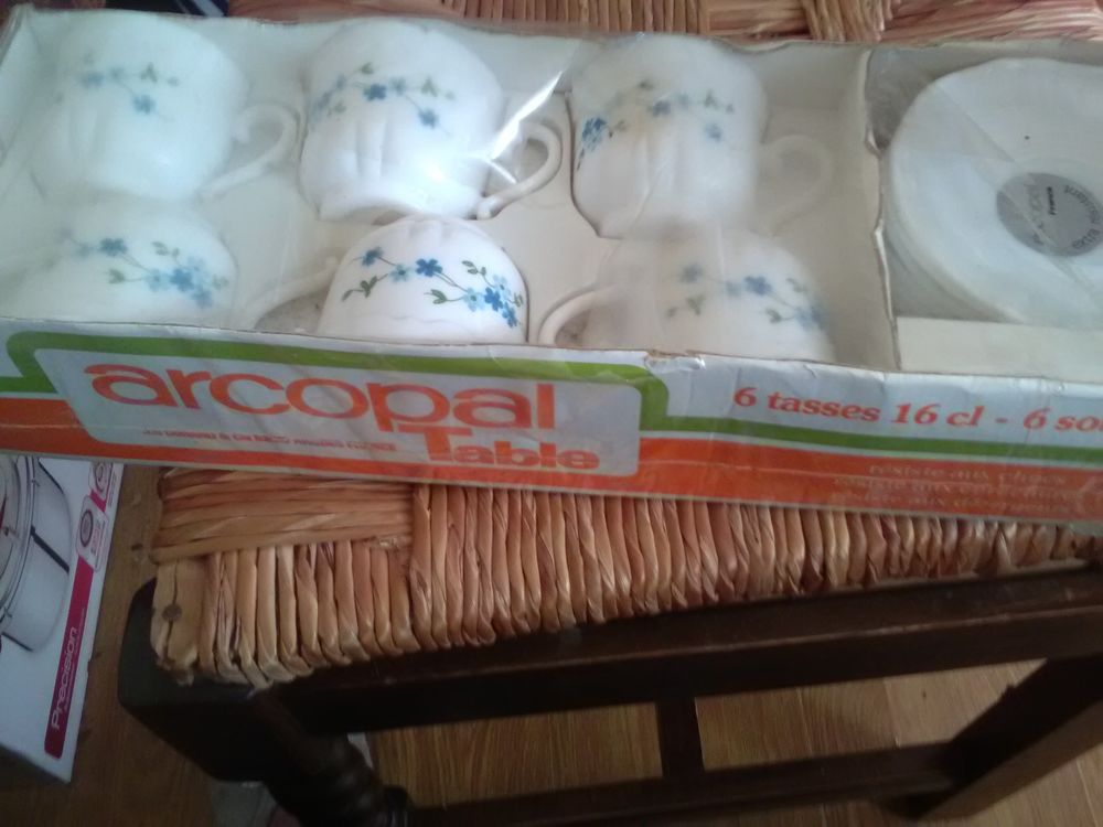Tasse arcopal 15 Breuillet (91)
