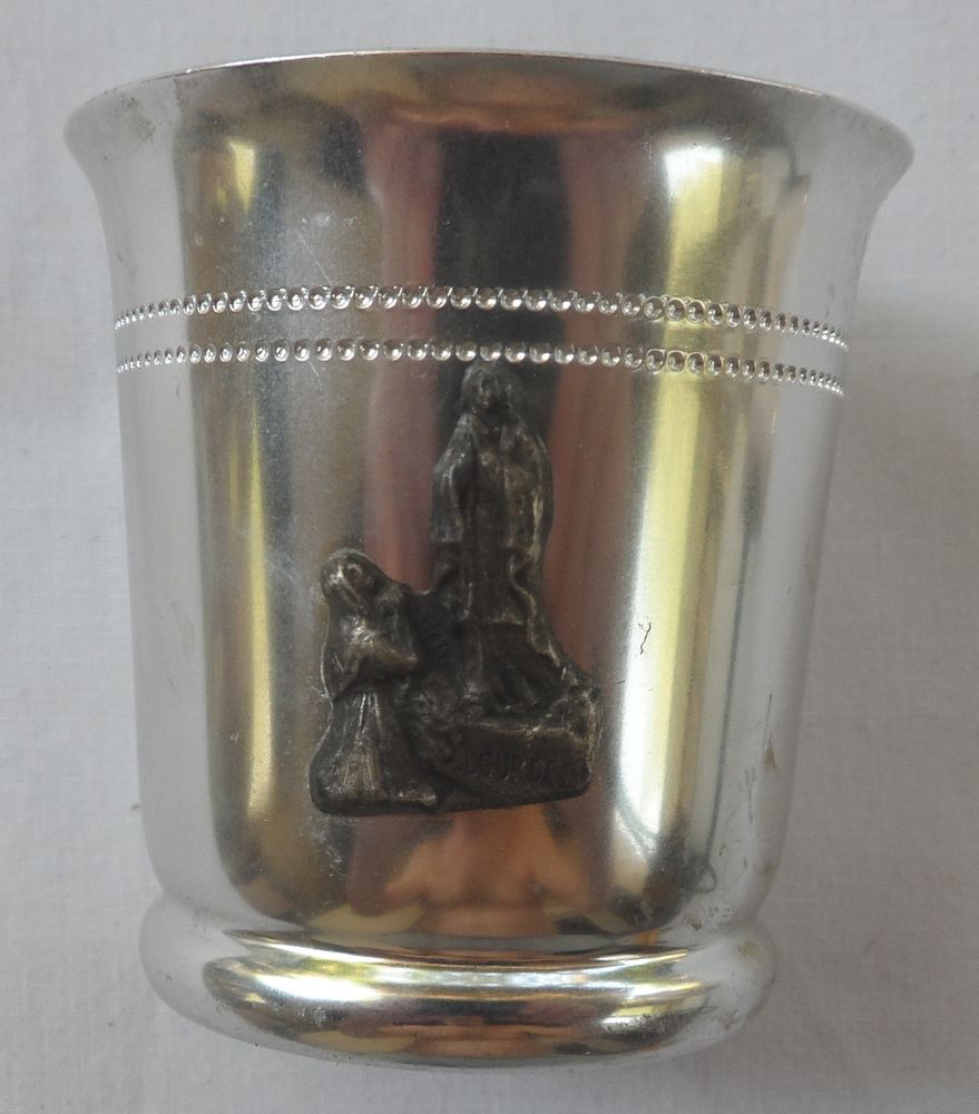 Tasse blanche en aluminium Notre Dame de Lourdes 
Haut 6,5cm 5 Castries (34)