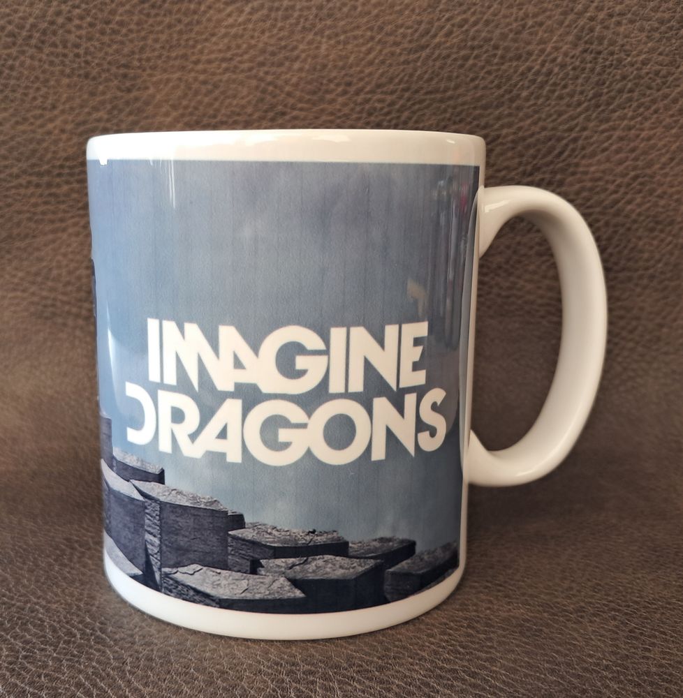 tasse mug en c�ramique groupe imagine dragons 
�tat neuf 
6 Carnon Plage (34)