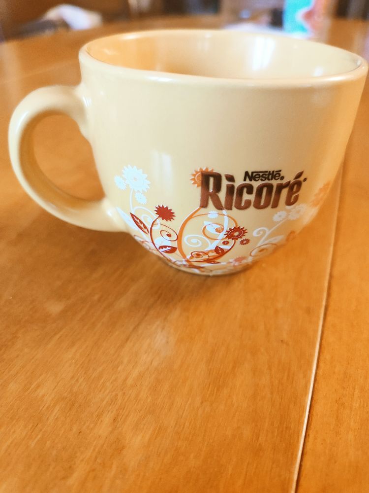 TASSE MUG NESTLE RICORE 40 Roquebrune-sur-Argens (83)