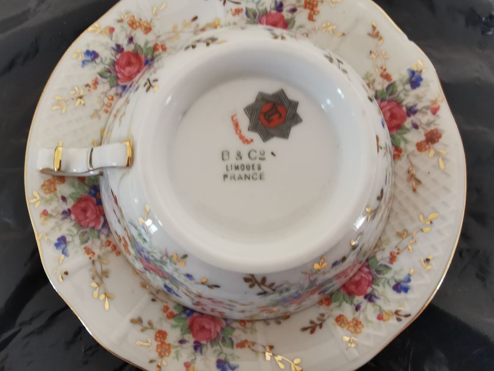 tasse et sous-tasse � caf� 10 Le Bugue (24)