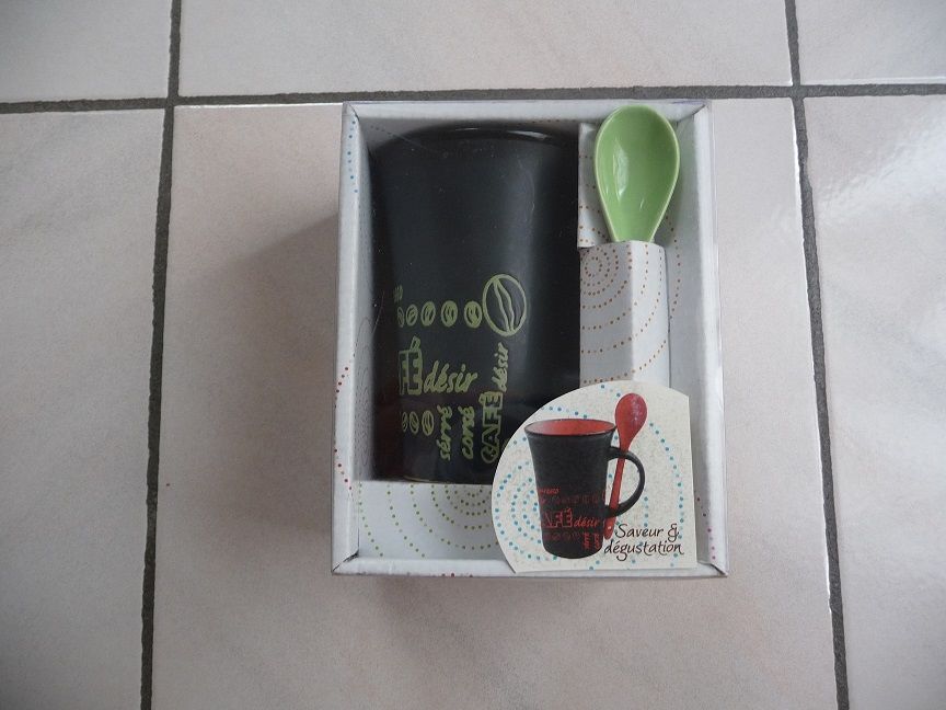 Tasse ou Mug taille XXL avec cuill�re assortie - Neuves 8 Celles-sur-Belle (79)