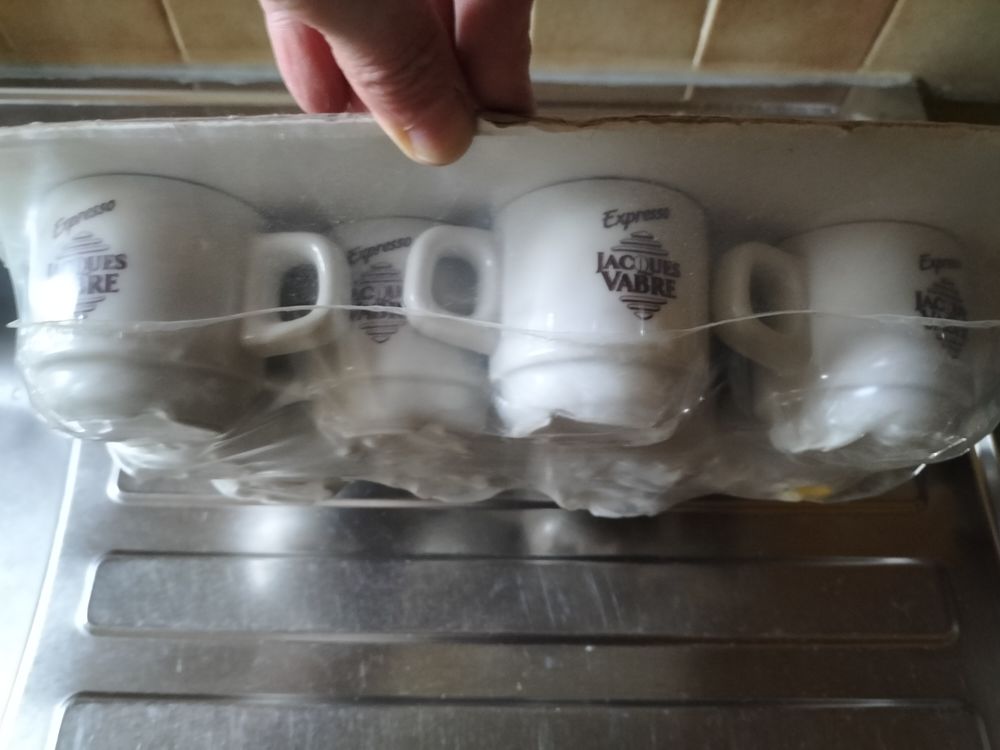 10 Tasses � caf� Jacques Vabre 10 Paris 18 (75)