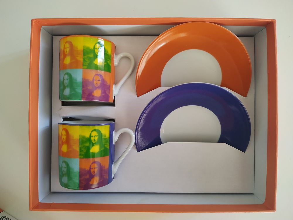 Set de 2 tasses caf� Louvre Mona Pop neuves 25 Denguin (64)