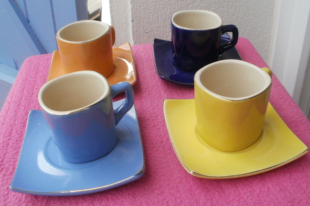 4 tasses à café et sous-tasses multi couleurs 6 Montauban (82)