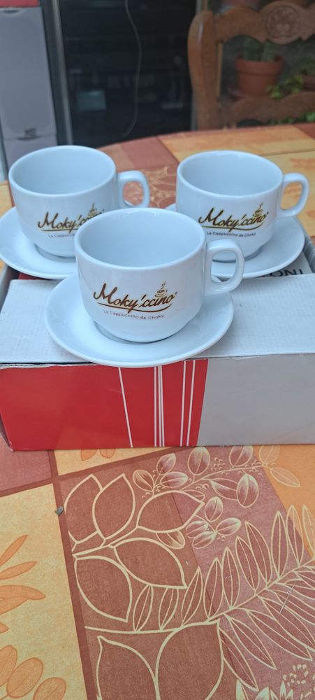 6 TASSES CAPPUCCINO  CHOKY  35 La Fert� (39)